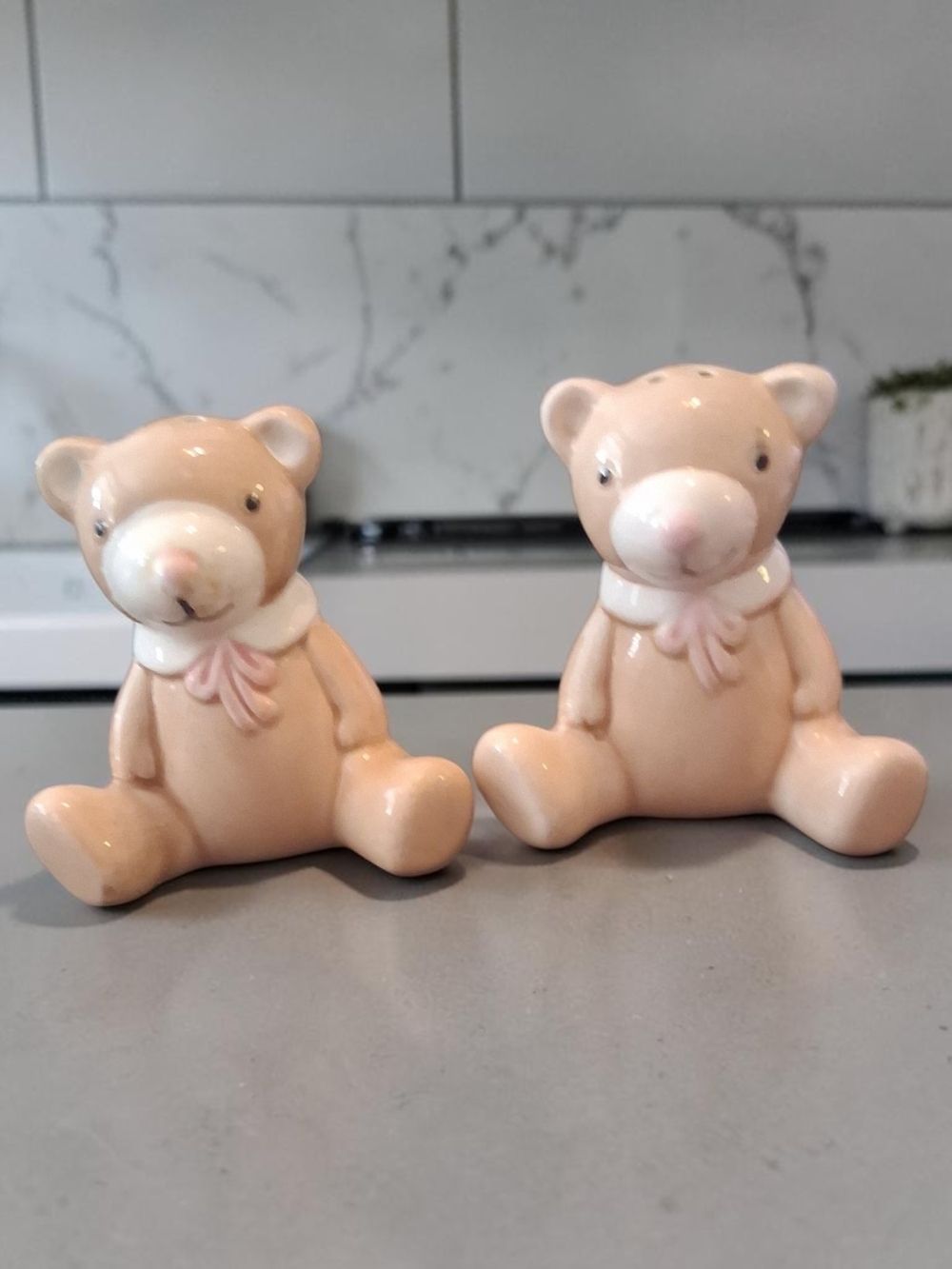 Vintage Ceramic Teddy Bear Salt and Pepper Shakers Pink Bows Kitchen So Cute